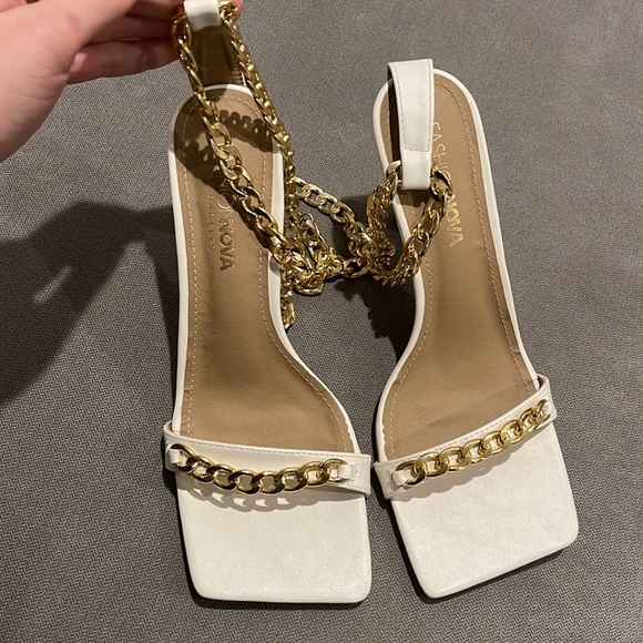 Fashion Nova Heel Sandals - Picture 3 of 7